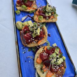 ahi tuna poke tostadas ahi tuna poke tostadas