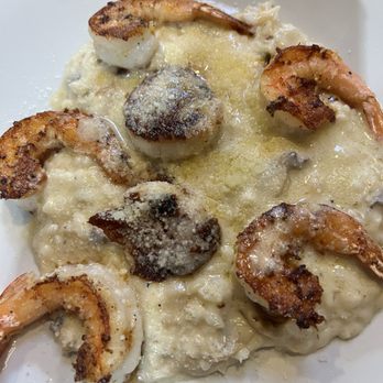 Welcome to the Oscar's Bistro - American Near Me - Montgomery, Texas