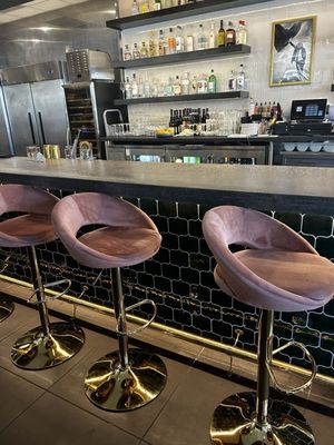 Pink Ivy Kitchen and Bar by null