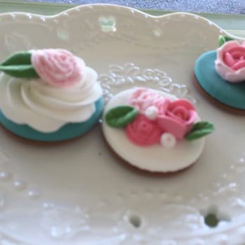 La Farfalla Bakery - Bakeries Near Me - Fremont, California
