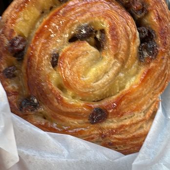 Paris Baguette - Raisin snail - Bakeries Near Me - Honolulu, Hawaii Paris Baguette - Raisin snail - Bakeries Near Me - Honolulu, Hawaii