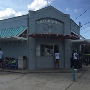 Photo of Snowizard Snoball Stand - New Orleans, LA, United States. Considering it's 97 degrees, the line's not bad!