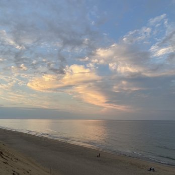 The Beachcomber - Cahoon Hollow - Seafood Near Me - Wellfleet, Massachusetts