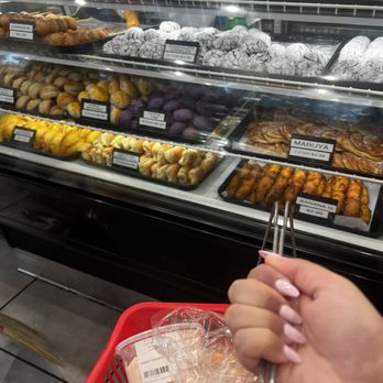 Valerio's Tropical Bakeshop - Bakeries Near Me - Milpitas, California Valerio's Tropical Bakeshop - Bakeries Near Me - Milpitas, California