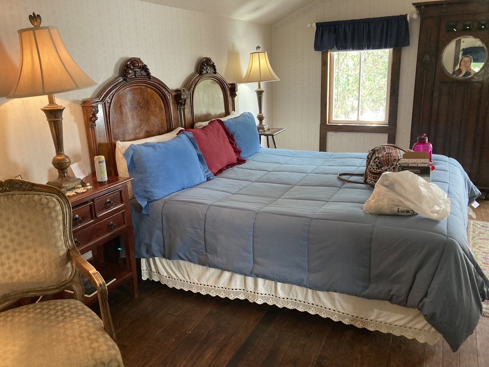 THE INN AT SALADO Updated October 2024 30 Photos & 19 Reviews 7 N