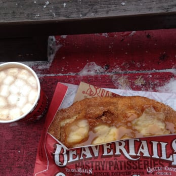 Queues de Castor - apple cinnamon beavertail & hot chocolate - Desserts Near Me - Mont-Tremblant, Quebec Queues de Castor - apple cinnamon beavertail & hot chocolate - Desserts Near Me - Mont-Tremblant, Quebec