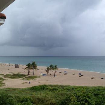 Beach Life 4 Life - View of the beach from Palm Beach Shores Resort - Surfing Near Me - Riviera Beach, Florida Beach Life 4 Life - View of the beach from Palm Beach Shores Resort - Surfing Near Me - Riviera Beach, Florida