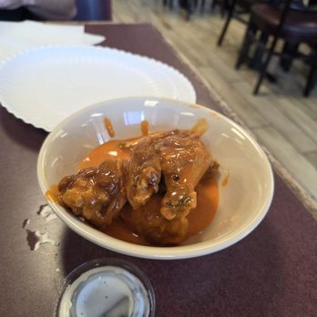 Lucky's Pizza - Mild wings - Pizza Near Me - Glendale, Arizona