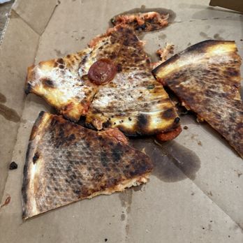 Bistro Italia - Burned bottom of pizza. Disappointed! - Italian Near Me - Baton Rouge, Louisiana Bistro Italia - Burned bottom of pizza. Disappointed! - Italian Near Me - Baton Rouge, Louisiana