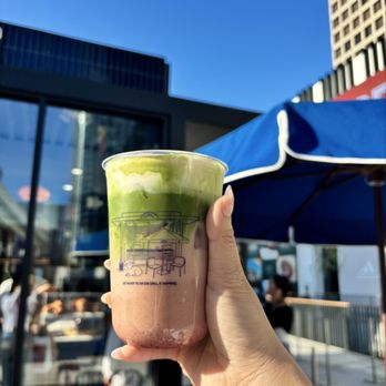 Chamberlain Coffee - Strawberry Matcha - Coffee & Tea Near Me - Los Angeles, California