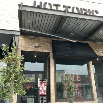 Hot Topic - Women's Clothing Near Me - Pearland, Texas