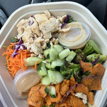 sweetgreen - Healthy Salads, Wraps, and Bowls - Build your own Salad - Salad Near Me - Edina, Minnesota