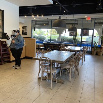 Paris Baguette - indoor dining - Bakeries Near Me - Pleasanton, California Paris Baguette - indoor dining - Bakeries Near Me - Pleasanton, California