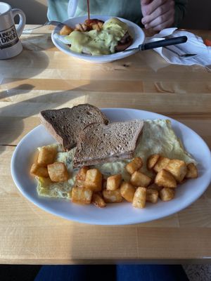 Lindy's Diner by null
