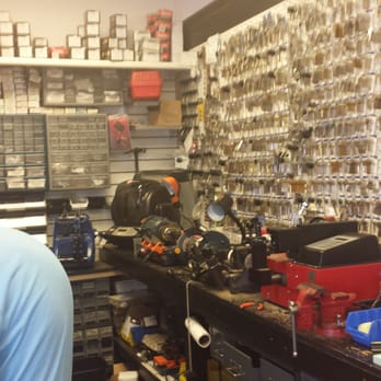 Smiley Locksmith - Keys & Locksmiths Near Me - Oakland Park, Florida Smiley Locksmith - Keys & Locksmiths Near Me - Oakland Park, Florida