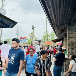 Sunny Flea Market
