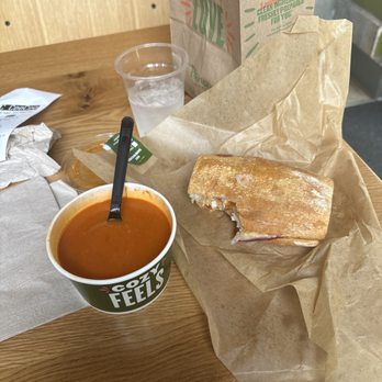Panera Bread - Smokehouse BBQ Chicken & Creamy Tomato Soup - Sandwiches Near Me - Washington, DC, District of Columbia Panera Bread - Smokehouse BBQ Chicken & Creamy Tomato Soup - Sandwiches Near Me - Washington, DC, District of Columbia