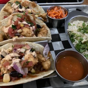 Blue Habanero - Fried cauliflower tacos with cilantro rice - Mexican Near Me - Brecksville, Ohio Blue Habanero - Fried cauliflower tacos with cilantro rice - Mexican Near Me - Brecksville, Ohio