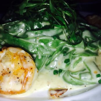 Bea - green pasta - Cocktail Bars Near Me - New York, New York