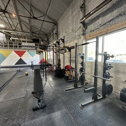 The Knot - Climbing Gym - Weight training