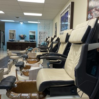 Valentine's Nail Spa - Pedicure chairs - Nail Salons Near Me - Sarasota, Florida