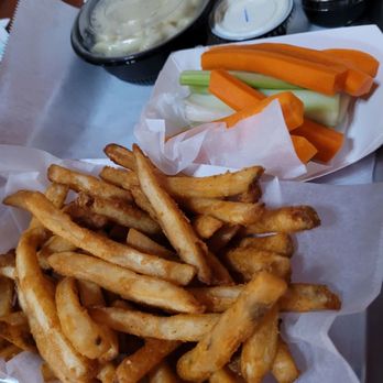 Fire Wings - Macn cheese, very good. Clean, fresh veggies. - Chicken Wings Near Me - Reno, Nevada Fire Wings - Macn cheese, very good. Clean, fresh veggies. - Chicken Wings Near Me - Reno, Nevada