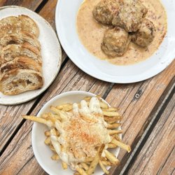 Prime Market - Veal meatballs, and truffle Parmesan fries