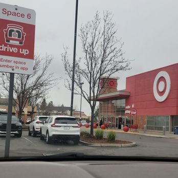 Target - 01/11/23 - Department Stores Near Me - Rancho Cordova, California