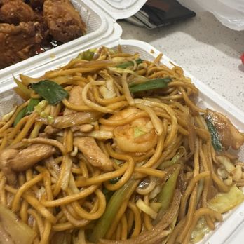 Lucky House - 106a. House Special Lo Mein (招牌撈面) - Dim Sum Near Me - Kent, Washington Lucky House - 106a. House Special Lo Mein (招牌撈面) - Dim Sum Near Me - Kent, Washington