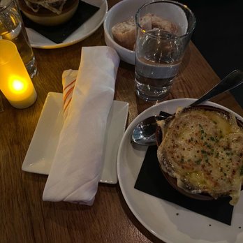 Amelie - French onion soup - French Near Me - New York, New York Amelie - French onion soup - French Near Me - New York, New York