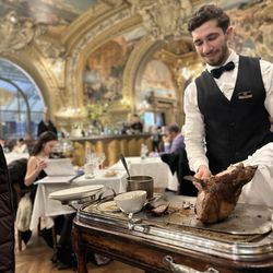 Le Train Bleu - Shaving the lamb