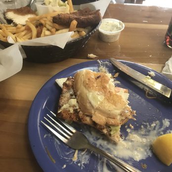 Coconuts Fish Cafe - Seafood Near Me - Kihei, Hawaii