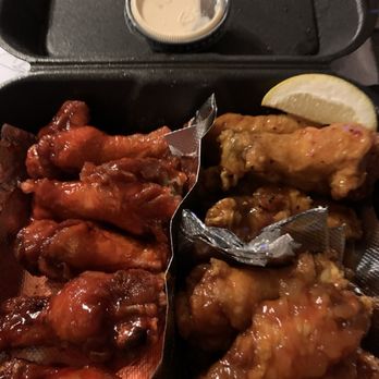 Ace of wingz - Pineapple, Lemon Pepper Habanero, Pineapple hot wings - Food Trucks Near Me - Phoenix, Arizona Ace of wingz - Pineapple, Lemon Pepper Habanero, Pineapple hot wings - Food Trucks Near Me - Phoenix, Arizona
