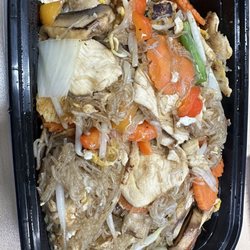 Pad Woon Sen with chicken