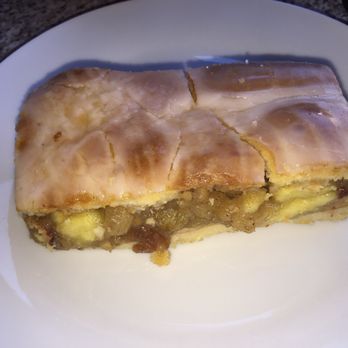 Münchner Backstube - Apfelkuchen (2,10€) - Cafes Near Me - Munich, BY Münchner Backstube - Apfelkuchen (2,10€) - Cafes Near Me - Munich, BY
