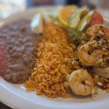 La Paloma - Garlic shrimp, salad, rice and beans - Mexican Near Me - San Bruno, California La Paloma - Garlic shrimp, salad, rice and beans - Mexican Near Me - San Bruno, California