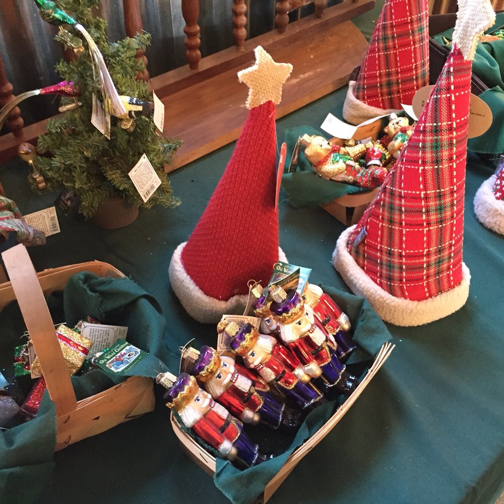 Evergreen Farms Christmas Trees - Christmas Trees Near Me - Elgin, Texas