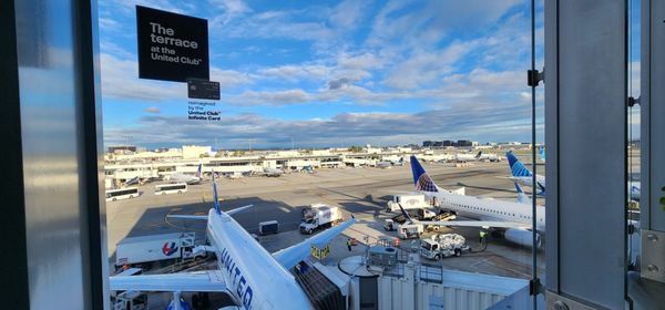 United Club Lounge by null