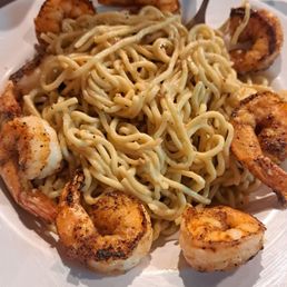 Garlic noodles with HUGE SHRIMP!!!!