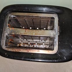 Top of the World Golf Resort - Dirty toaster.