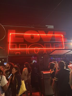 LOVE HOUR by null