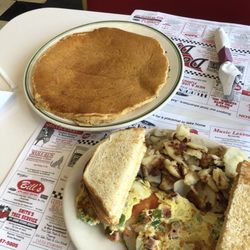 Dolly's Diner