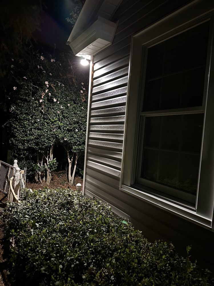 Slide of Hixon's Roofing