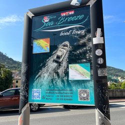 Stazione Levanto - Sea Breeze boat tours - the reason we came to Levanto by train - signage at back of station