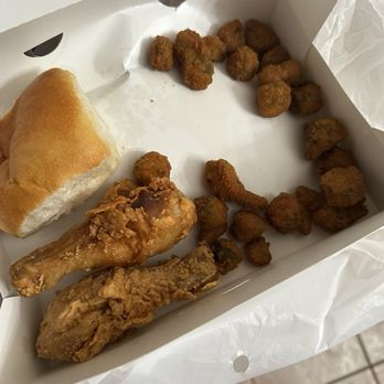 Bush's Chicken - Fast Food Near Me - Cedar Park, Texas