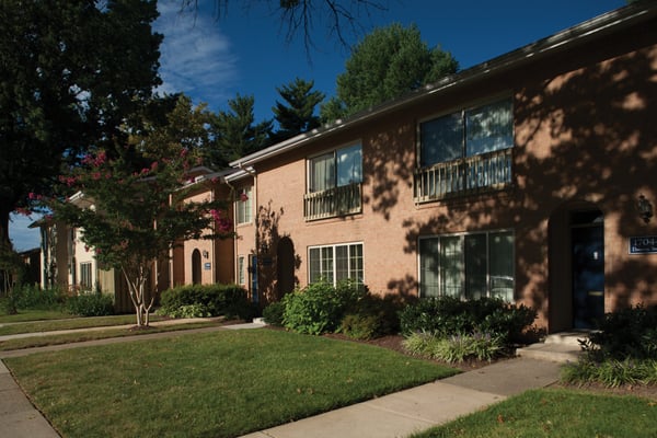 Londonderry Apartments by null