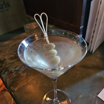 Earls Kitchen + Bar - Dirty martini - New American Near Me - Miami, Florida Earls Kitchen + Bar - Dirty martini - New American Near Me - Miami, Florida