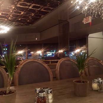 Acropolis Pizza & Pasta - Italian Near Me - Everett, Washington