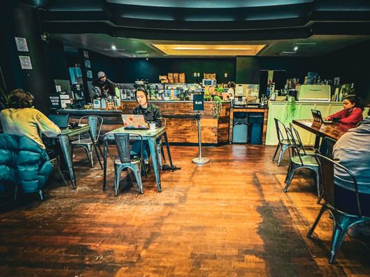 Top Hat Coffee Lounge by null