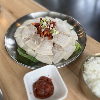 Onda - Bossam - slow cooker pork belly with radish kimchi. Tasty - Korean Near Me - Nashville, Tennessee Onda - Bossam - slow cooker pork belly with radish kimchi. Tasty - Korean Near Me - Nashville, Tennessee